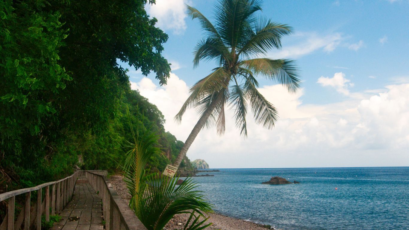 Dominica travel photo 2