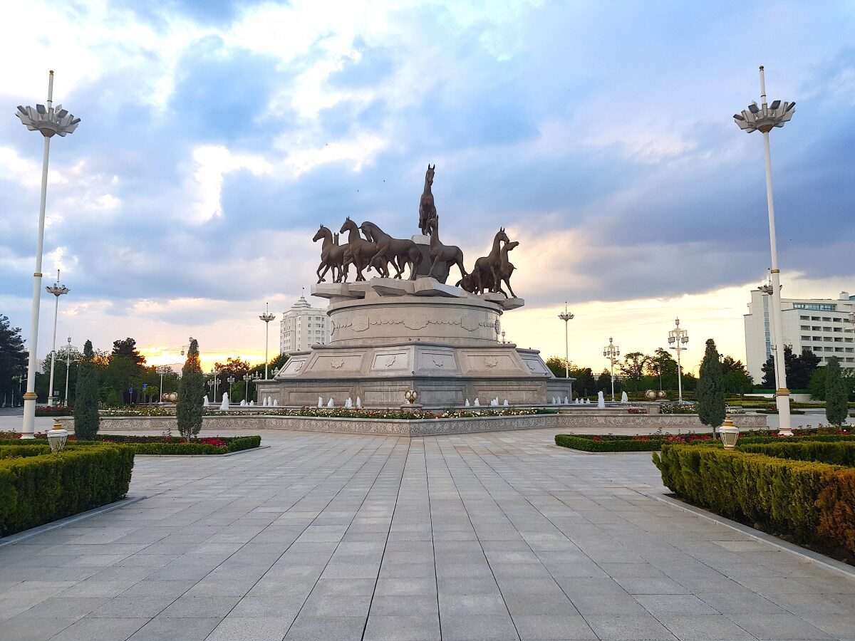 Turkmenistan travel photo 2